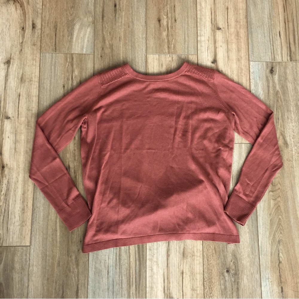 Lululemon Open Back Sweater - VGUC
